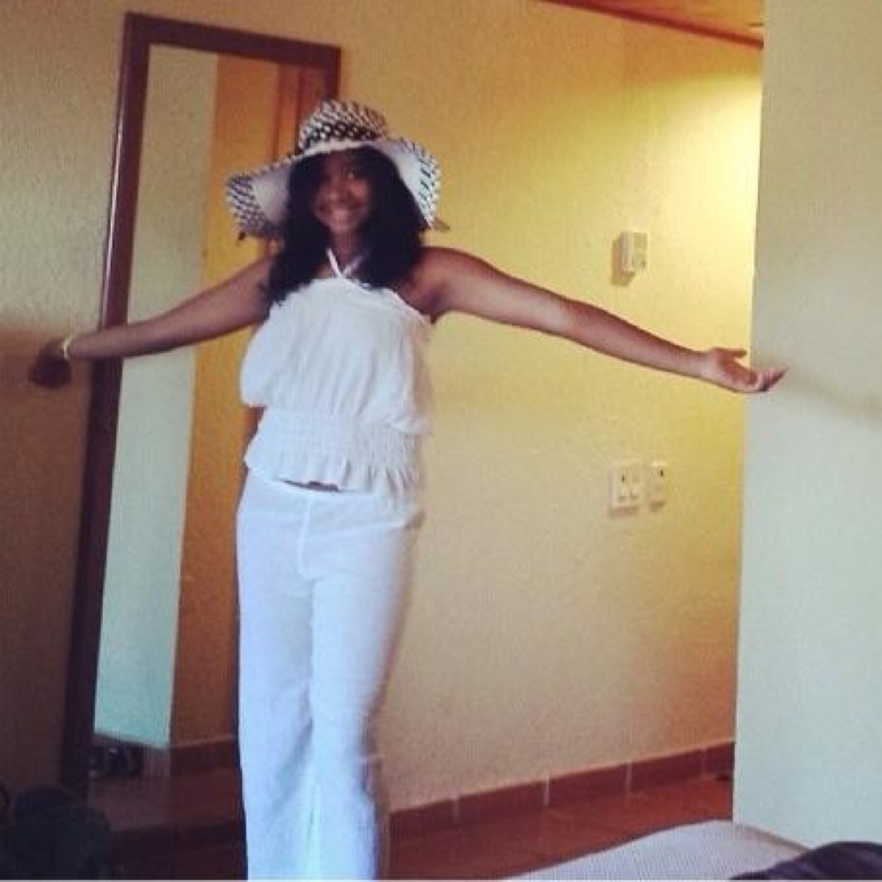 PaoPaola16's profile picture. SOY HUNTER
Mahomie 
Hutcherson