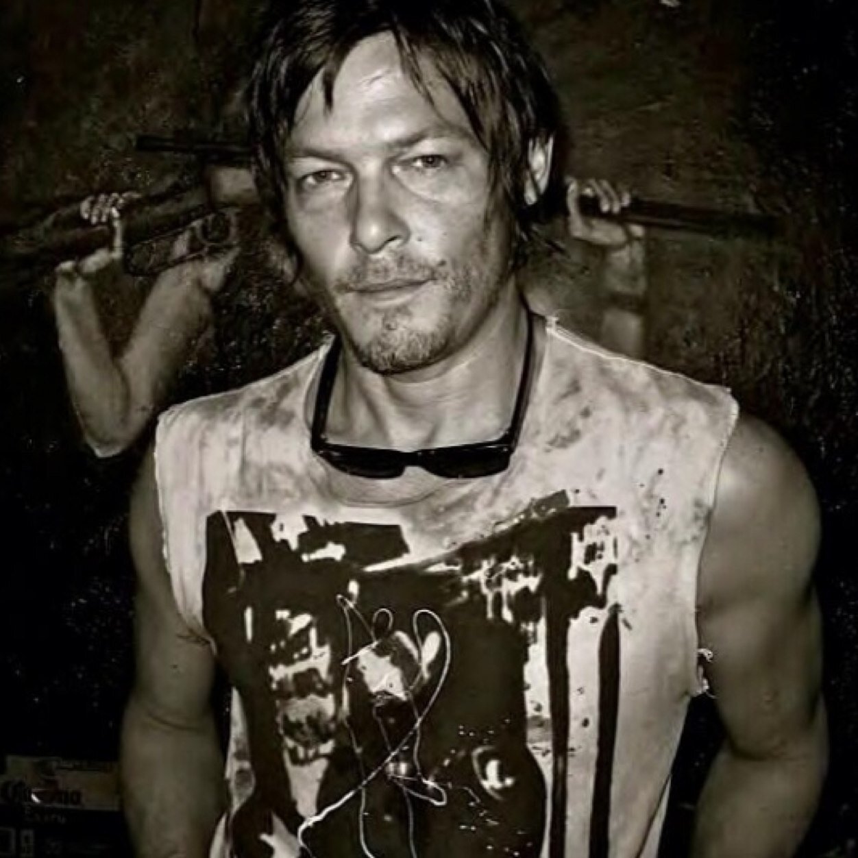 My #Bro4life is @RickGrimes66☆ My lesbian friend is @Tara_Chambers22☆ #Single♡  {LiterateRP}