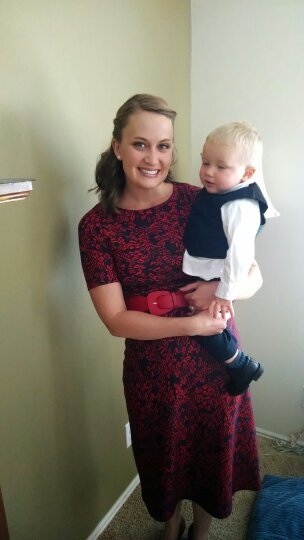 Wife. Mother. Member of The Church of Jesus Christ of Latter-day Saints. Reader. Runner. Computer Geek. Traveler. Crafter. Musician. English BA.