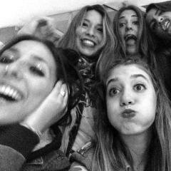 veika_'s profile picture. 