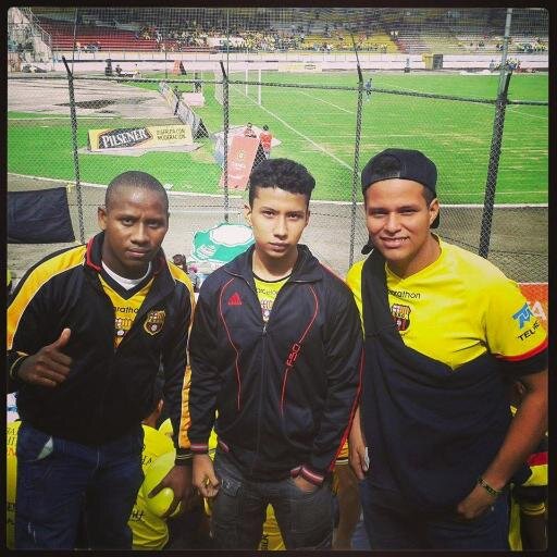 No Joder Estoy Viendo El Partido De Barcelona Sporting Club
https://t.co/5NtjBbwV

Ronnie Reyes (Sangre De Campeon)
https://t.co/HYwaaSjO