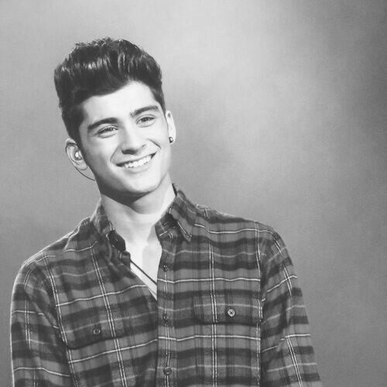 Fake___zayn's profile picture. 