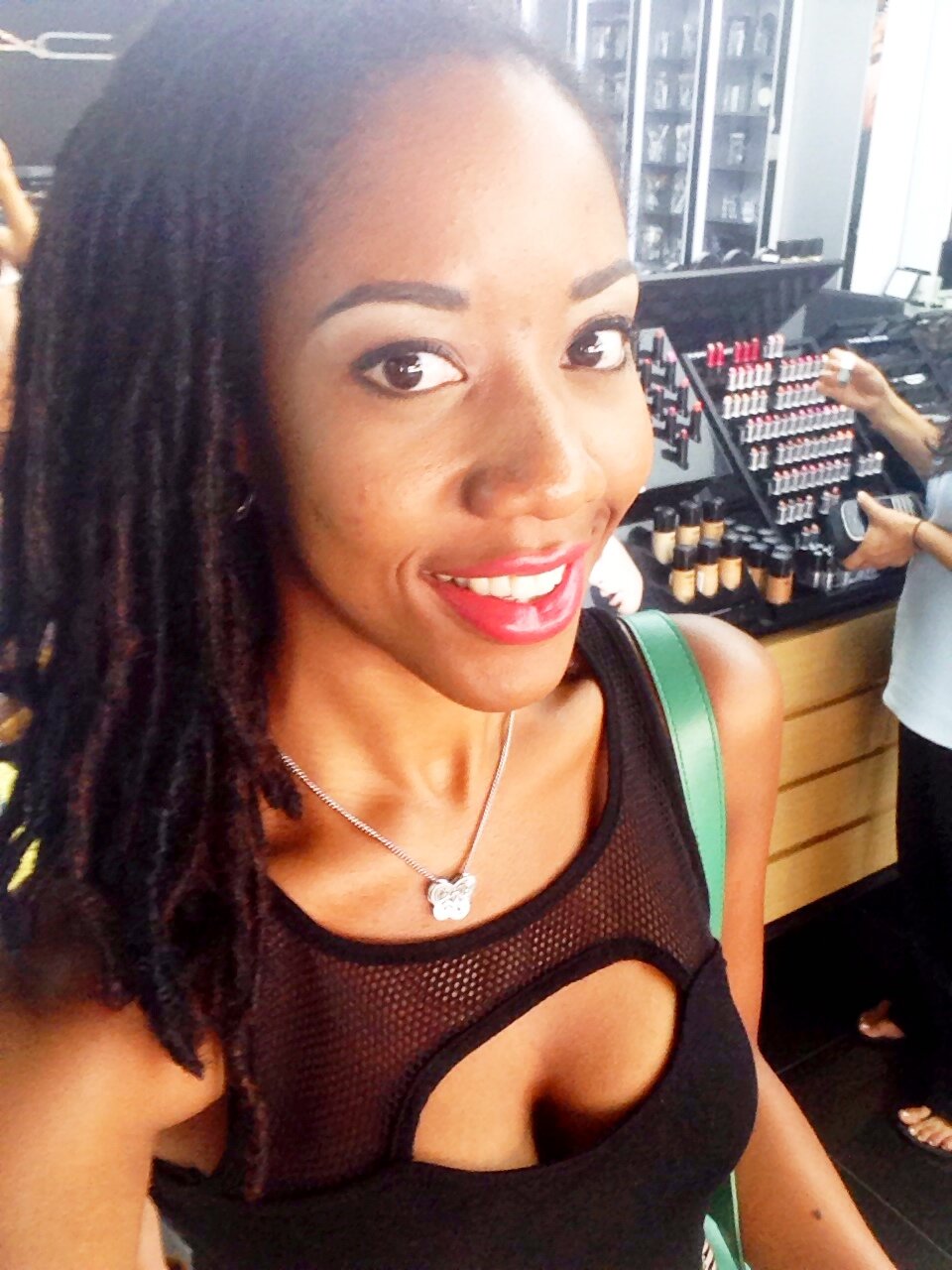 Miami made. Chicago paid. :-) Film + Digital Media Producer/Writer/Actress and Health/Wellness aficionado.