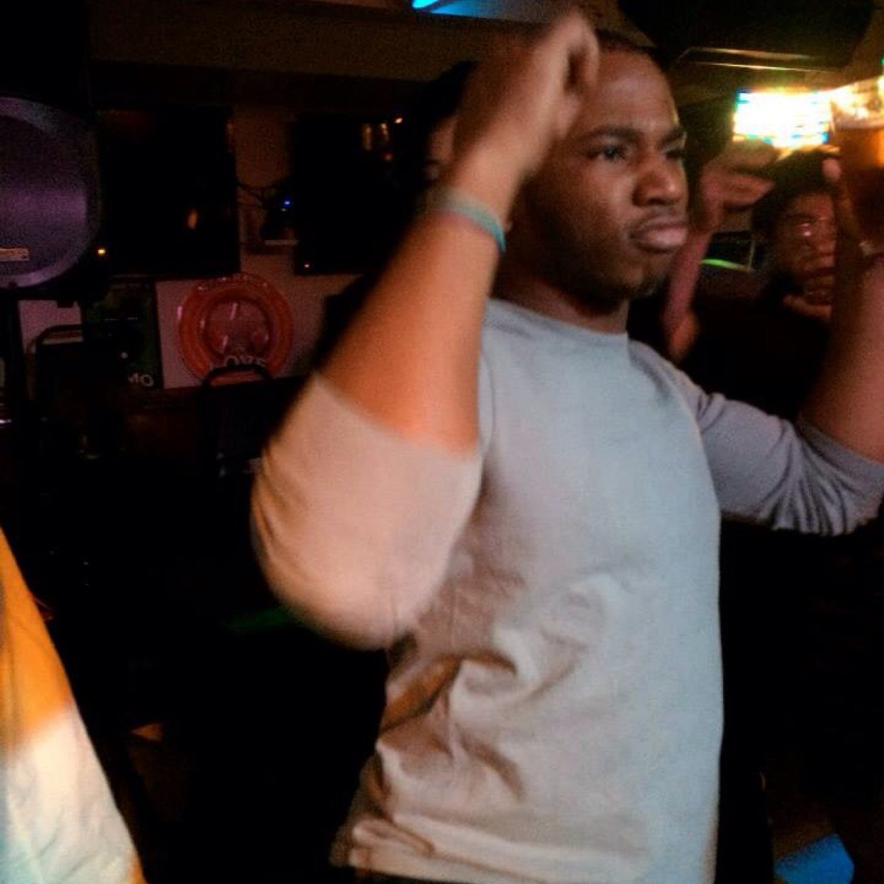 b_sadlrr's profile picture. ,