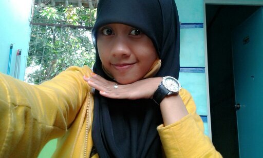 ShaniaFarohHapittullah, 06Mei1999, love23:* | love Allah3 | love my parents{} | and love my family:)
