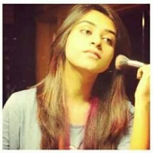 fizza_subhan's profile picture. 
