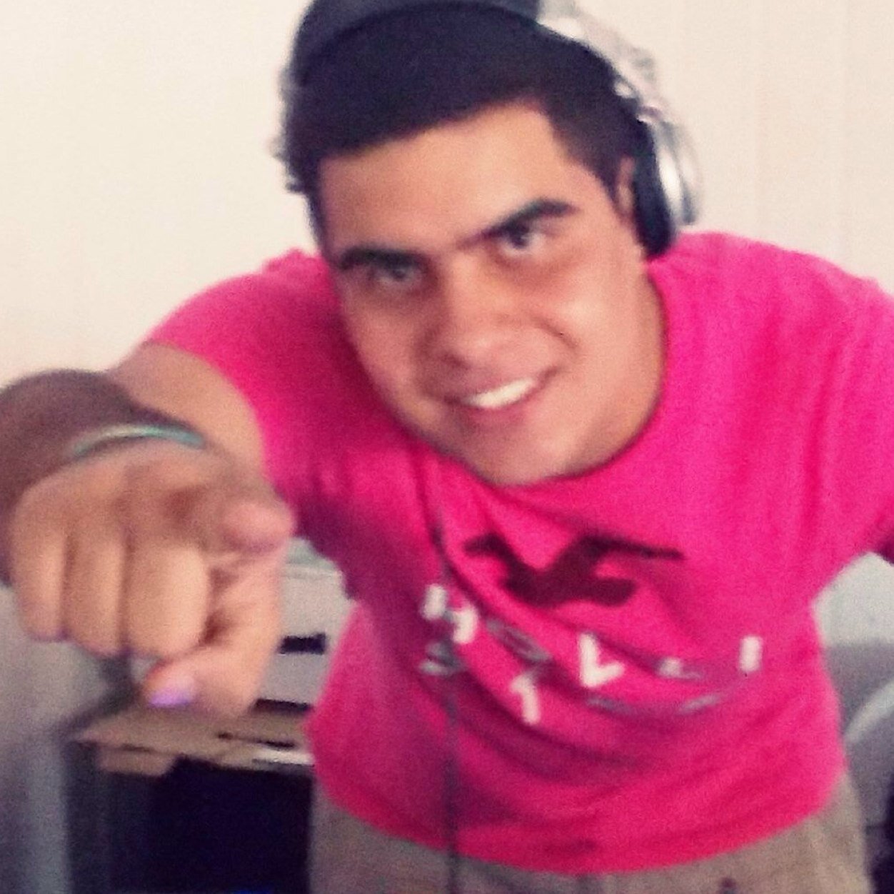 Bom, começei a mexer com musica, desde infância. Atualmente toco em vários eventos pela região... (24) 999857-0509 (Vivo/Whatsapp) @ricardoadj - Instagram