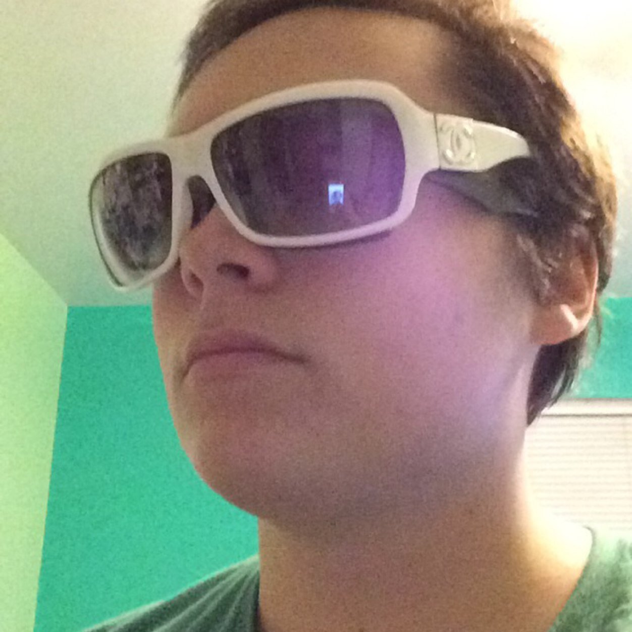Hi my name is stephen and i comment on peoples vines to piss people off and cus i think its funny

edit: that was my bio as an edgy 11th grader sorry