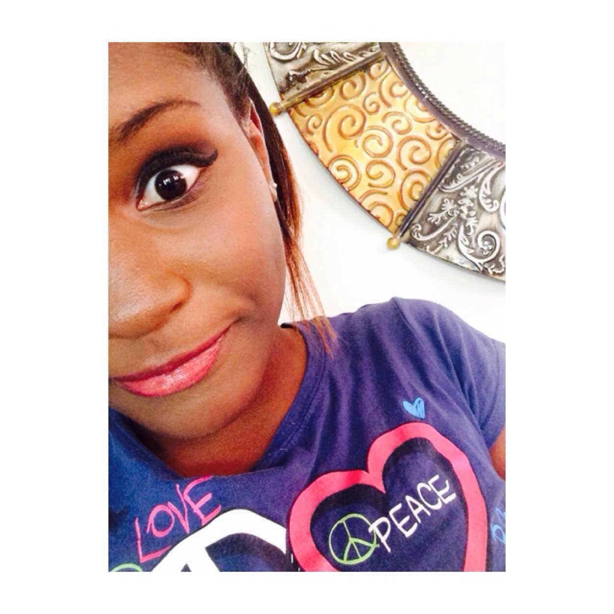 aaaadddddggg's profile picture. I'm sorry for photobombing your picture, i just thought you had room for one more selfie enthusiast.