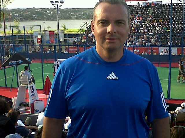 OscarrrQ's profile picture. Estudie canto lirico,en coros ,me encanta el padel,juego ,el futbol soy de river,ir al cine , soy familiero ,cocinar asados , veo american idol y the xfactor