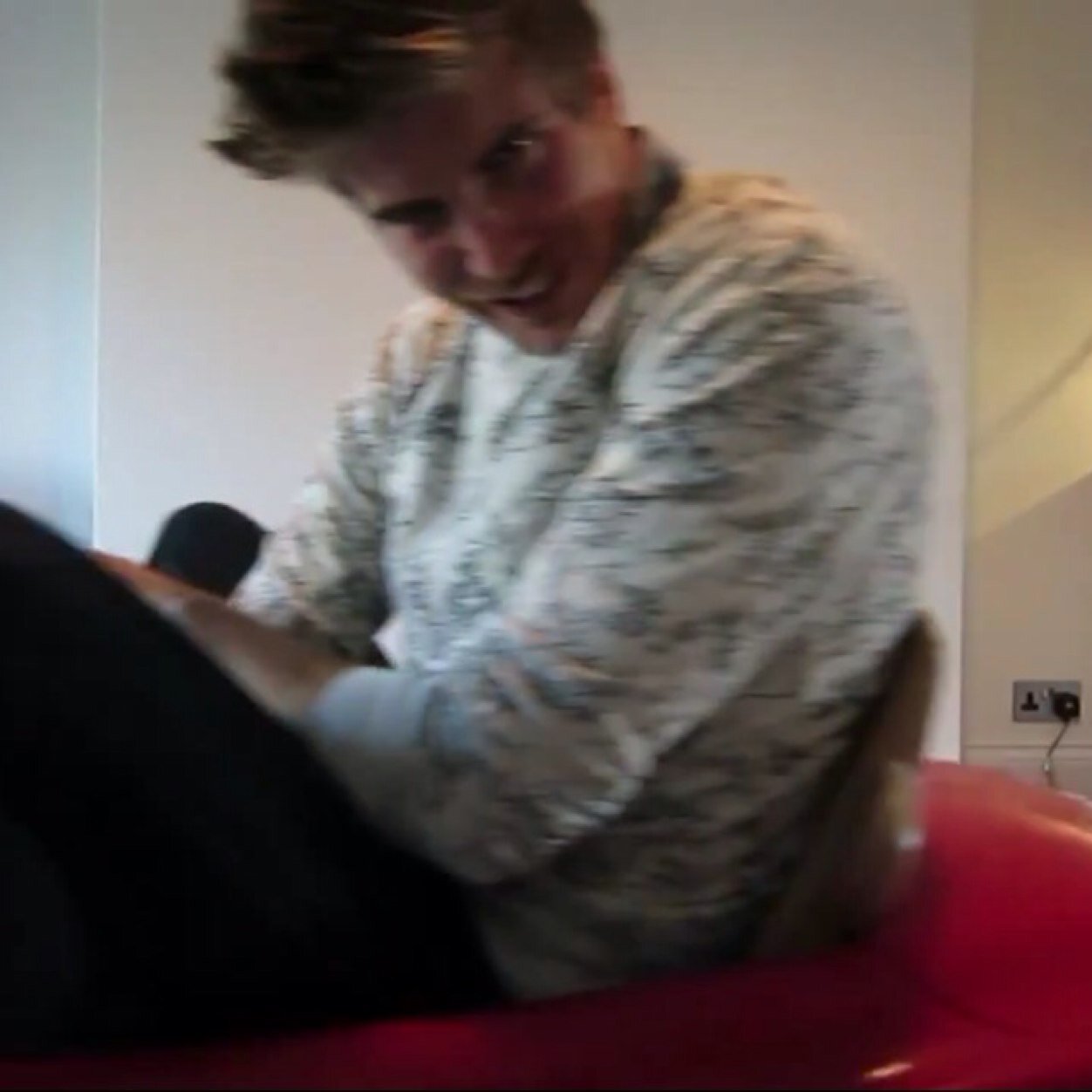 You are so awesome! Since i gave you a free follow you should follow @Ordinary2L for me! ily!