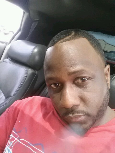 ericsimms67's profile picture. 