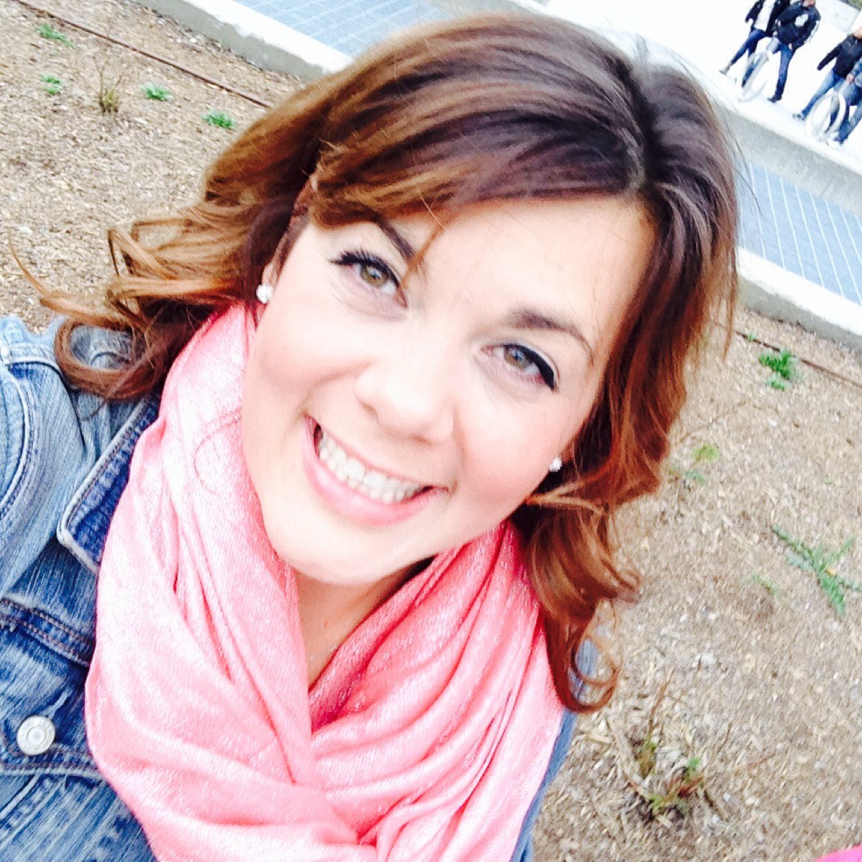 Wife, daughter, friend, aunt, sister. Love to laugh, travel and work hard! Most importantly, Love Jesus!
.