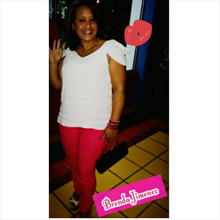Hija de Dios siendo transformada x Su Verdad. Felizmente casada y orgullosa mamá de Alejandra! Disfruto al maximo de todo lo que Dios m ha dado