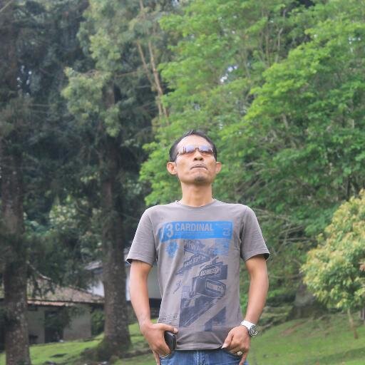 Bukan Khayalan yang harus dikejar..,tapi kenikmatan sex lah yg akan sllu di ingatnya...
