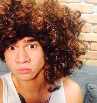 I love you @Calum5SOS @5SOS !!! :)xxx I sometimes block random people...sowii! :)