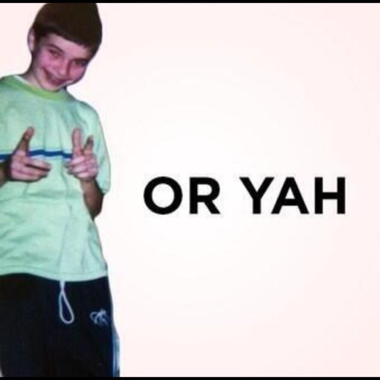 Competitive player|AR/Sub player| 13 years old| Slayer and making thos Domination Plays| Ps3| F/A |