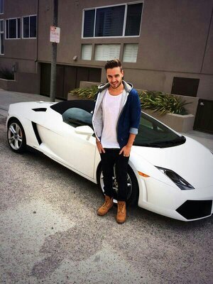 I AM HAPPY FOR BEING A 1D FAN CAUSE  THEY ARE ALWAYS THERE FOR THERE FANS AND THEY CARE ABOUT US FANS.