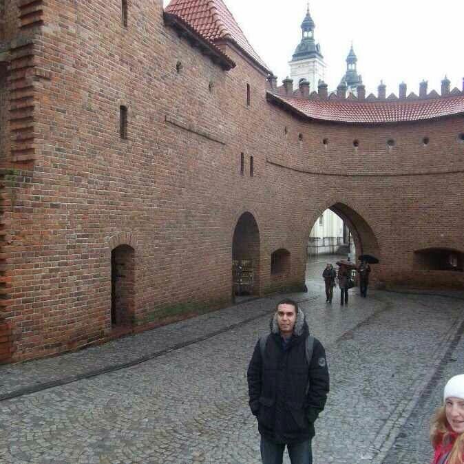 Ahmedhr14's profile picture. 