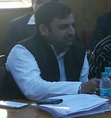 advocate delhi high court, 
bawer mainpuri up.