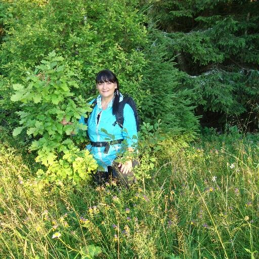 NinaUnistar12's profile picture. 