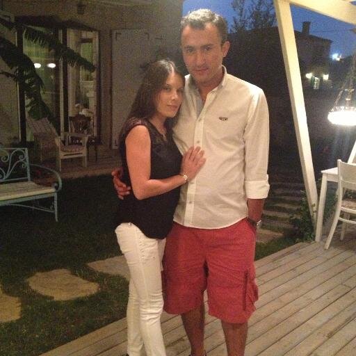 İyi bir koca, erkek çocuk babası, sıkı bir Galatasaray taraftarı, iyi bir muhasebeci, reklam ajansı çalışanı...