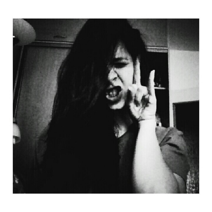 I just wanna believe in me. [she screams in silence] Pizza is my real love. [gd, 30stm, sp, atl, sws, sum41, nirvana, acdc] stay with me forever, please.