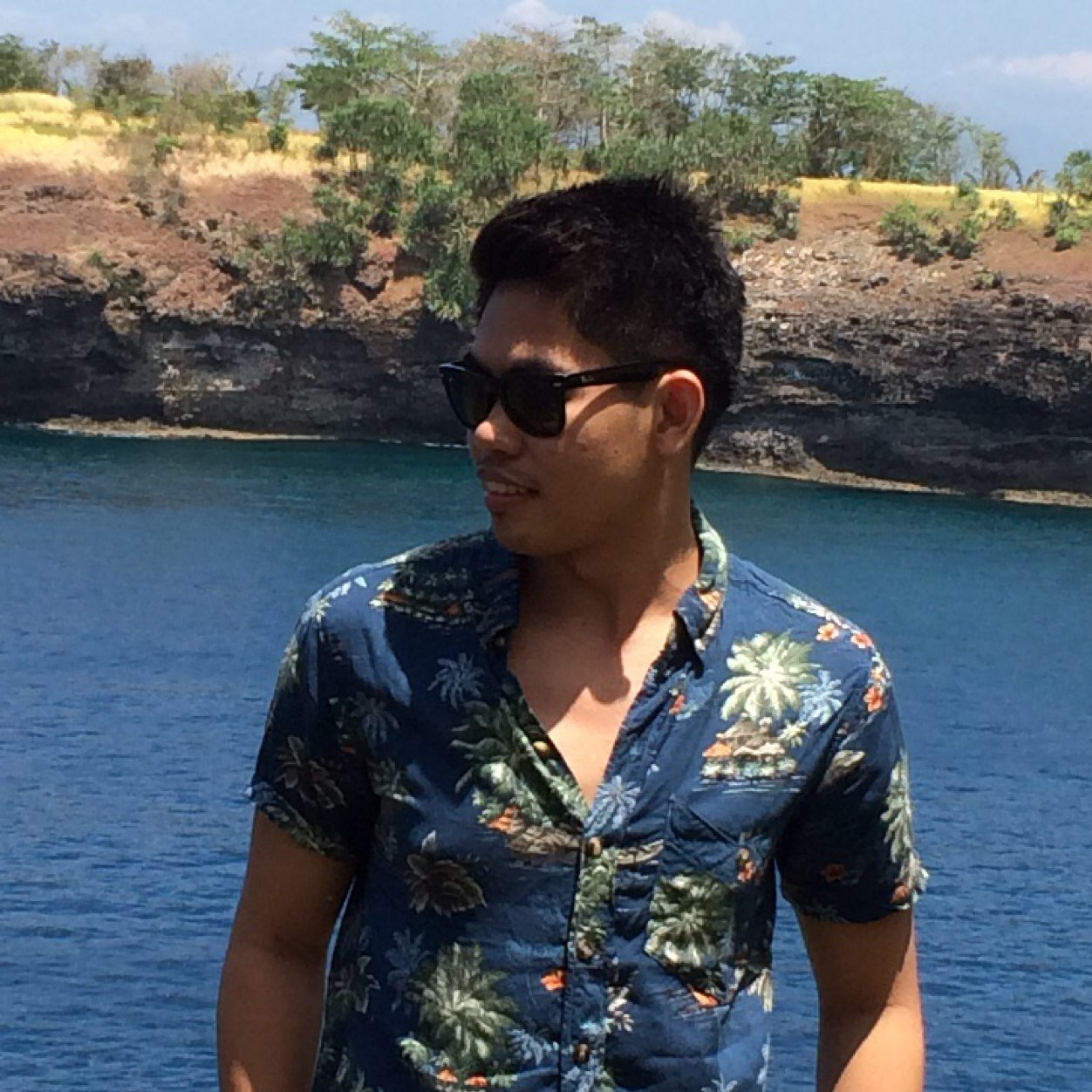 chaalstn's profile picture. 