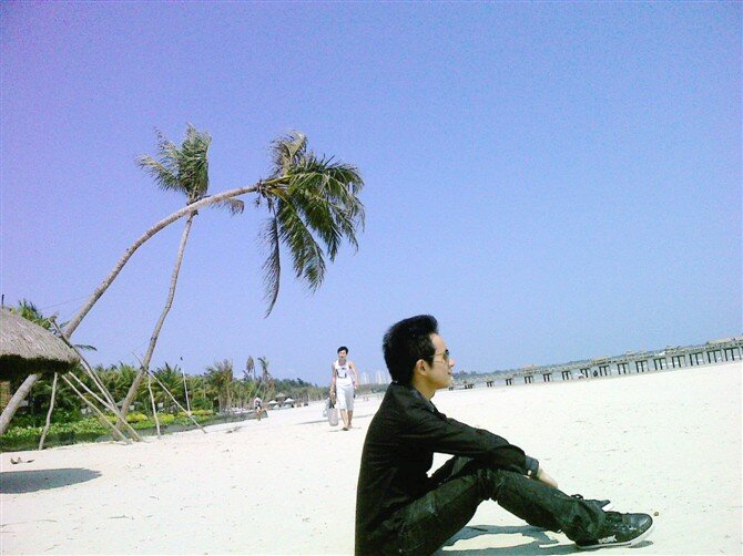 HUGEOZONE's profile picture. stay hungry, stay foolish