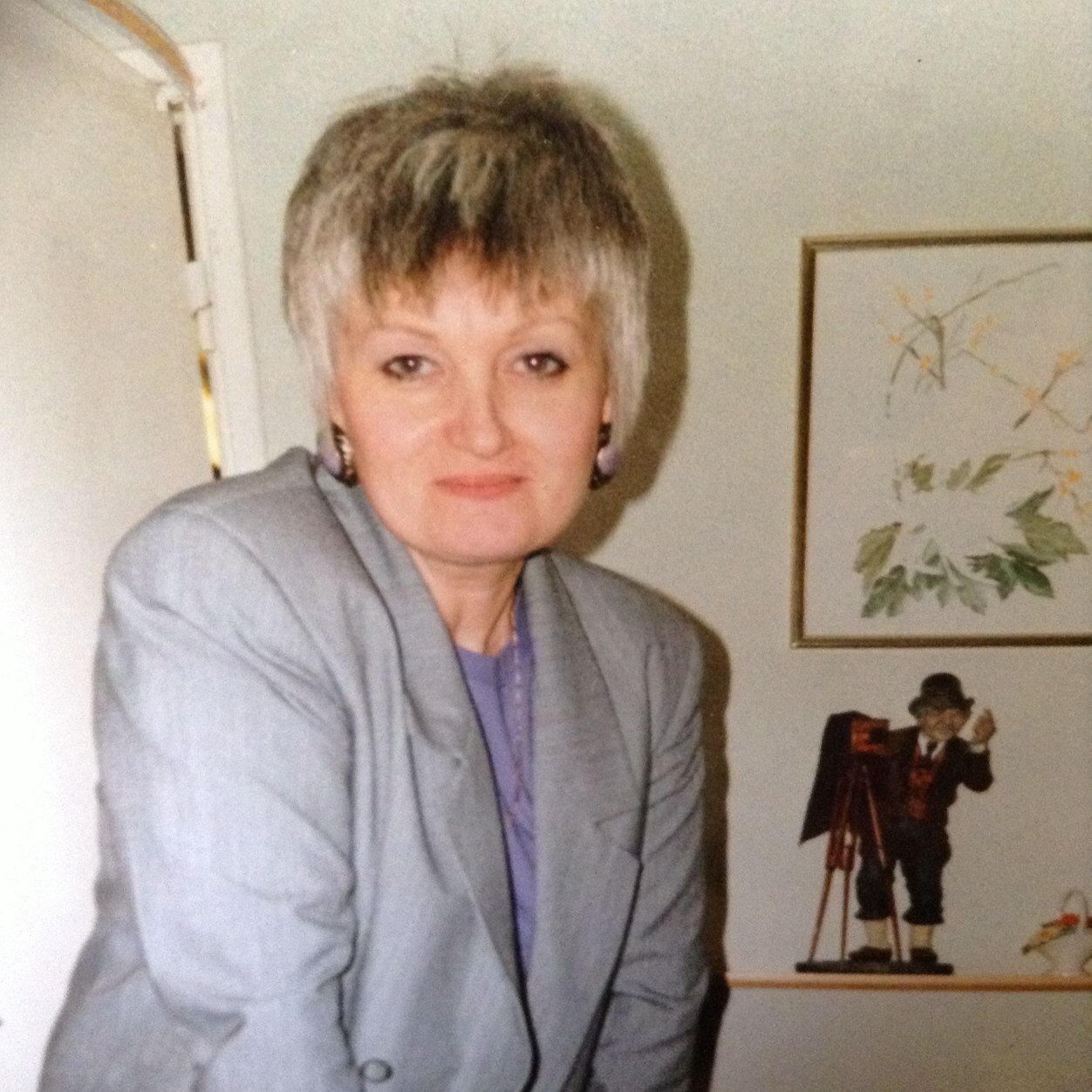 Married to Clive for 48 yrs. Son, Darrel has a daughter, Violet. Daughter, Amanda has two daughters, Indianna and Kestra.