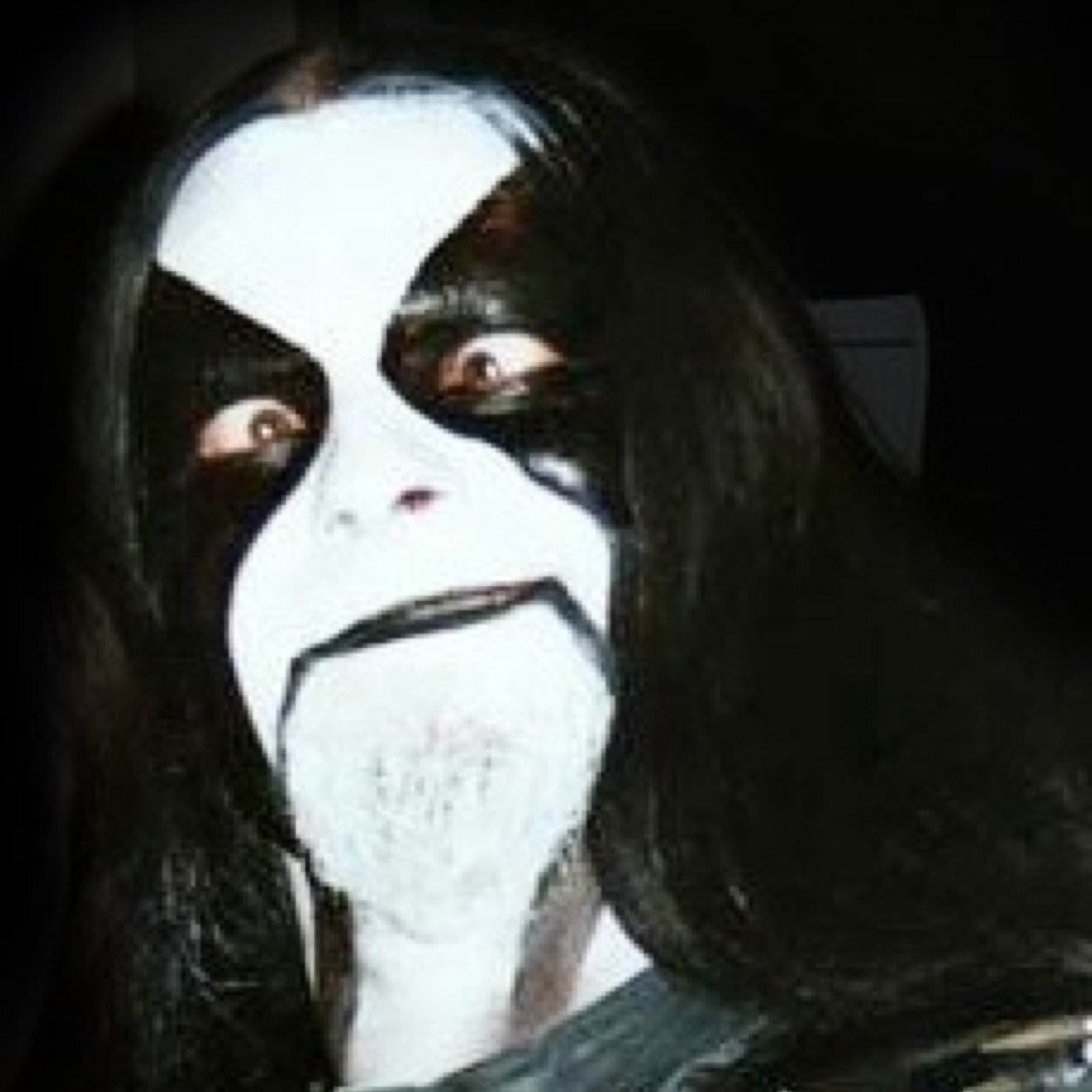 IDONOTEATCATS's profile picture. Hey there human, you have reached the twitter account of an awesome loser. Be sure to follow or you'll never see your parents again