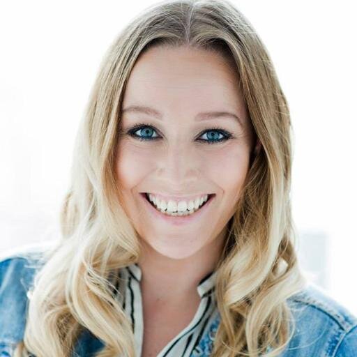 Journalist, actress, craft beer lover, football fanatic and Mother of Dragons