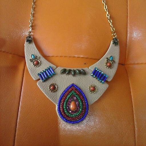 MandalaAspe's profile picture. Bienvenidos a Mándala! Tu tienda de Zapatos y complementos. 
Facebook: https://t.co/eL2nEAzIEp     
Página: https://t.co/fyEzQNR6qx