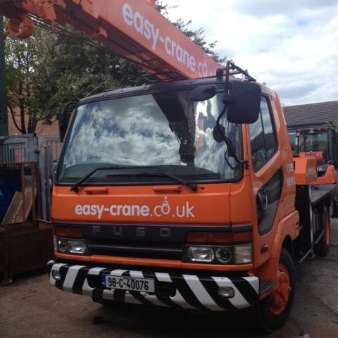 Contact us on 01925 633918 for fantastic half day; full day & weekly rates or email us at info@easy-crane.co.uk