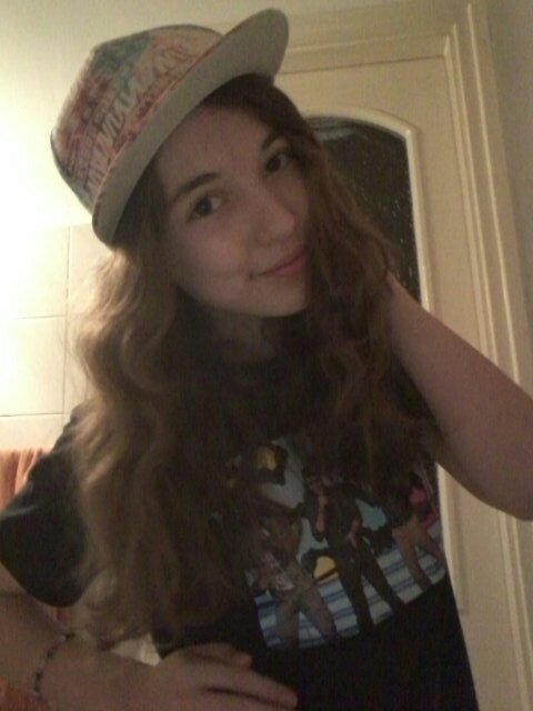 Hi ѷ 14 yrs old // Ѡayer // Cooler // Rusher // SMILE DAY // Never give up on your dreams // Give the world a smile // ❤