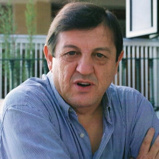 Maestro jubilado. Socialista militante. Del Atleti de Bilbao. Me gusta leer, caminar y un buen vino tinto con una mijita de jamón.