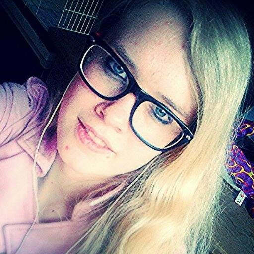 28'10'09 ik mis je † | Directioner | Ongeluk zit in een klein hoekje, dus geluk zit over al.