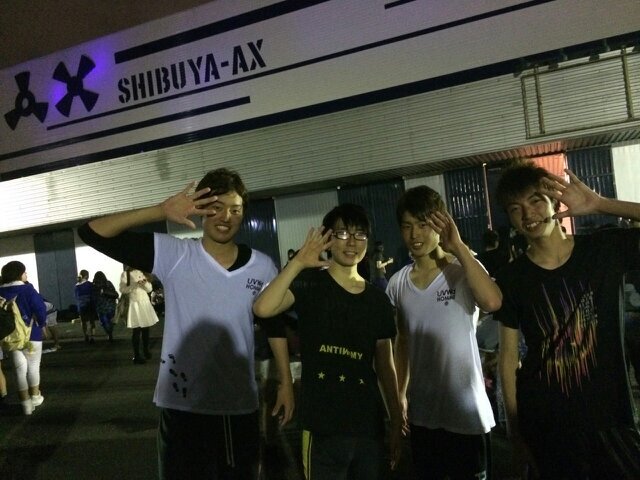 jumpsuperstars1's profile picture. UVERworld one ok rock