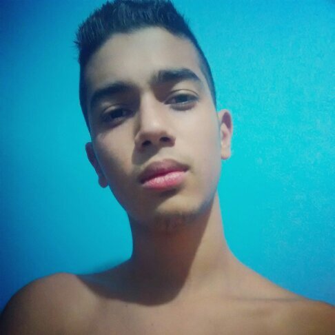 Não ligo que me olhem da cabeça aos pés..porque nunca farão minha cabeça e nunca chegarão aos meus pés