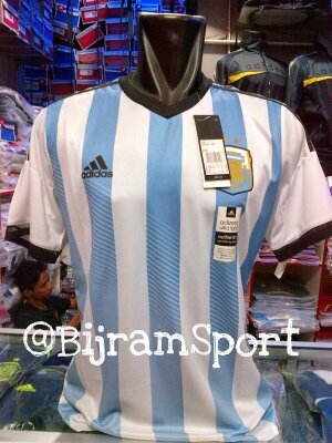 Jual Jersey Grade Ori, Jacket, dan perlengkapan lainnya yg In Syaa Allah terpercaya ^^ | Info WA/SMS: 085217709506 /082111045690