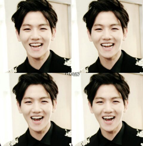 We are one! 안녕하새요 ^^ EXO K 백현 입니다. main vocal. just bot not real. Do you love EXO? '.'