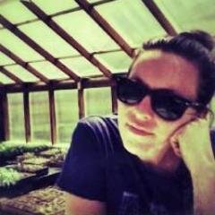 harmonylucille's profile picture. exploring the flyover states, escaping when possible...