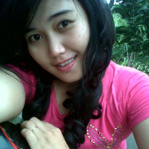 anthybawell's profile picture. Jangan katakan CINTA jika akhirnya menyakiti :)