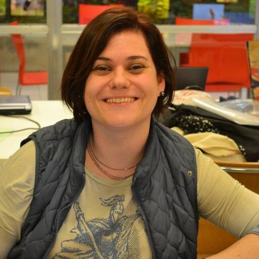 English Teacher, Academic Director and owner at Dynamic Class. Using technology to find better solutions in Education.