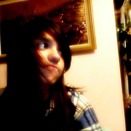 arletterives's profile picture. ne twitter es una mierda