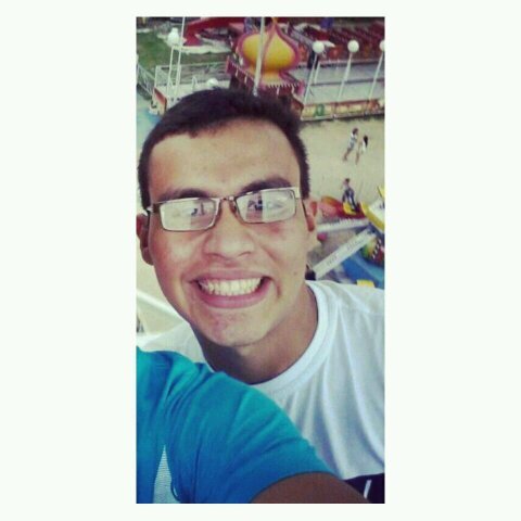 A amizade é podre, mas é boa..! Contigo fiz as maiores loucuras, paguei os maiores micos e vivi os melhores momentos da minha juventude! ♥ Zoião & Lany ♥