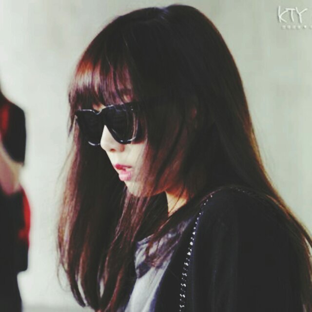 อะไรเอ่ย  ร้ายกาจ  มองไกลๆอาจจะเตี้ย มองใกล้ๆนี่เตี๊ยเตี้ย ถ้าไม่ติดว่าสวยนี่เลิกสวยไปนานละ open 12/12/13 #HWfam  [ อิจุก @yulxper_ ]