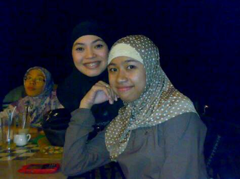 Zullupphy's profile picture. Nurse | mhsiswa yg galau dgn skripsi | I miss u n i luv u dad ☹