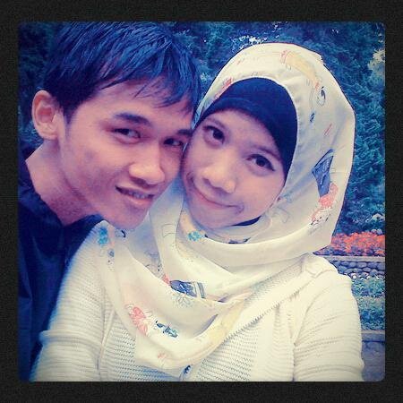 NieputuPina's profile picture. بِسْمِ اللّهِ الرَّحْمَنِ الرَّحِيْمِ Life  ϑªη ♡  is so simple, 
Syukuri hidup, ,
  
♥ Allah s.w.t
 ♥ mom n dad always,,☺ n my sister @nimadeIP :D