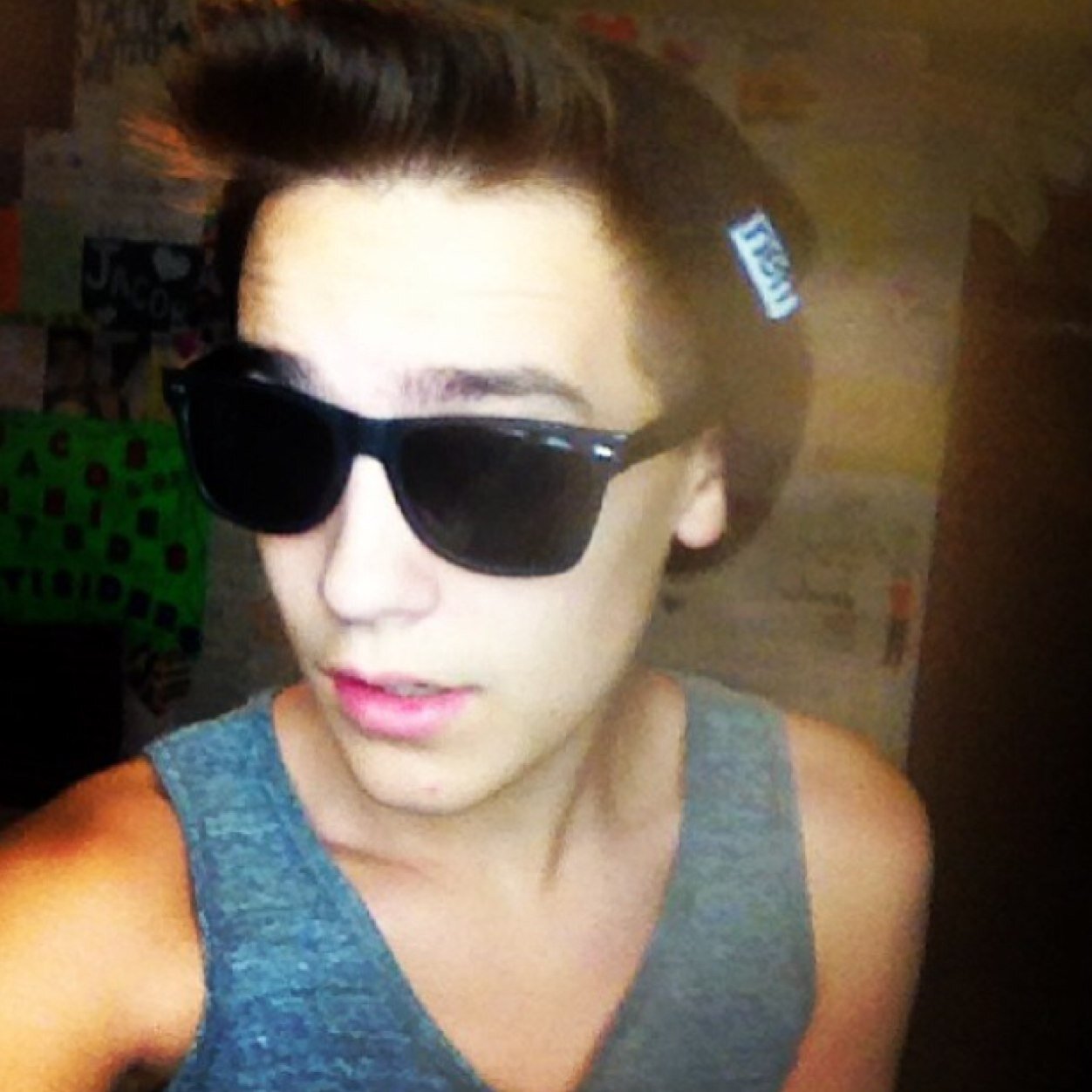 free follow from @Whitesides_Taco follow back pls